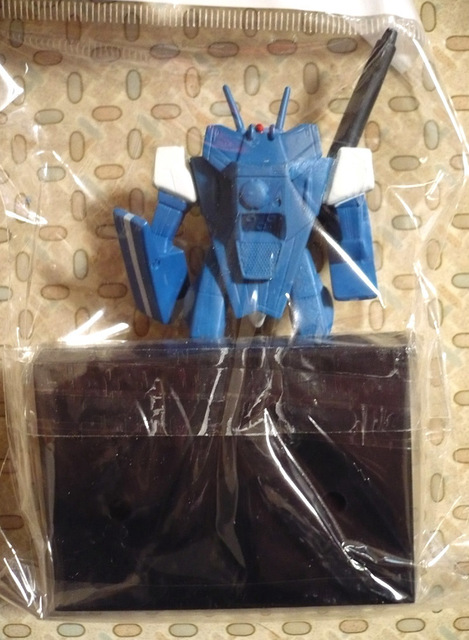 macross-vf1-3-07.JPG