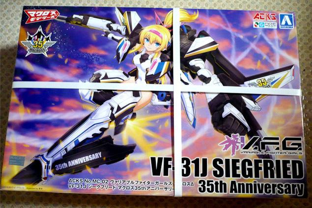 macross-vfg-vf31j35th-01.jpg