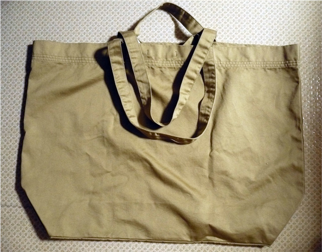 right-on-bag-chino01.jpg