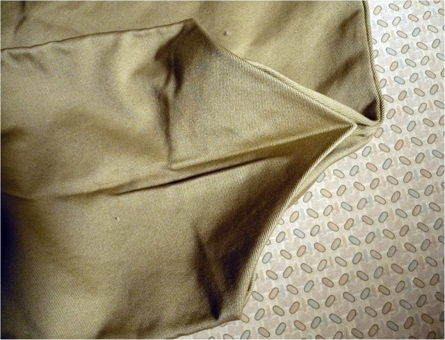 right-on-bag-chino09.jpg